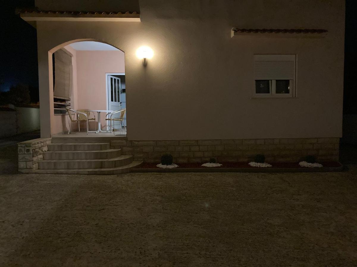 Apartman Turanj Exterior photo